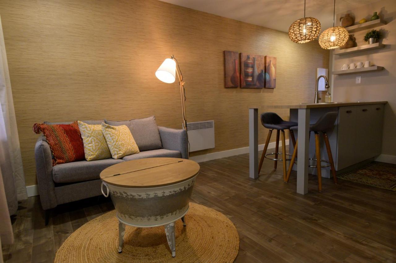 Le Court-Toit Apartment Rouyn-Noranda ภายนอก รูปภาพ