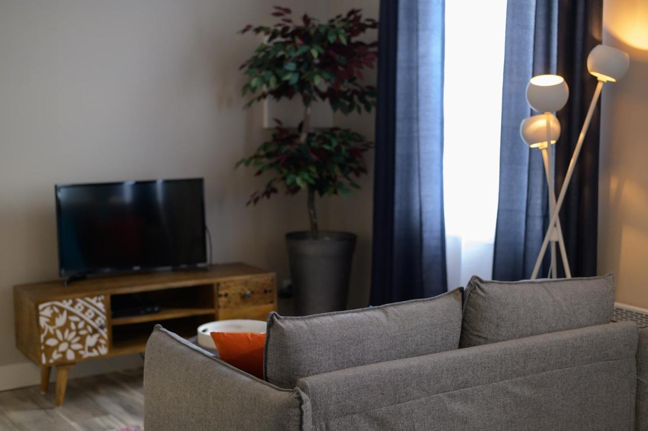 Le Court-Toit Apartment Rouyn-Noranda ภายนอก รูปภาพ
