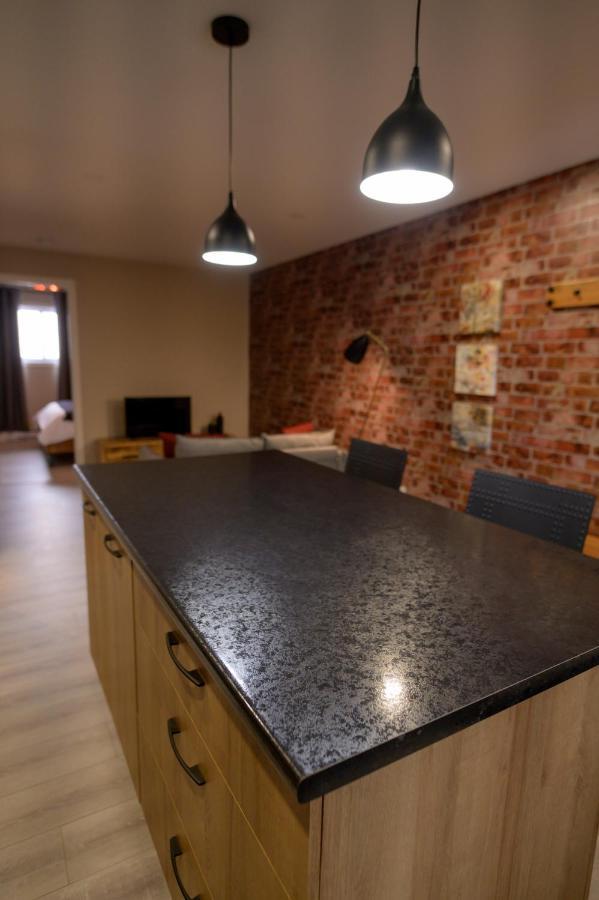 Le Court-Toit Apartment Rouyn-Noranda ภายนอก รูปภาพ