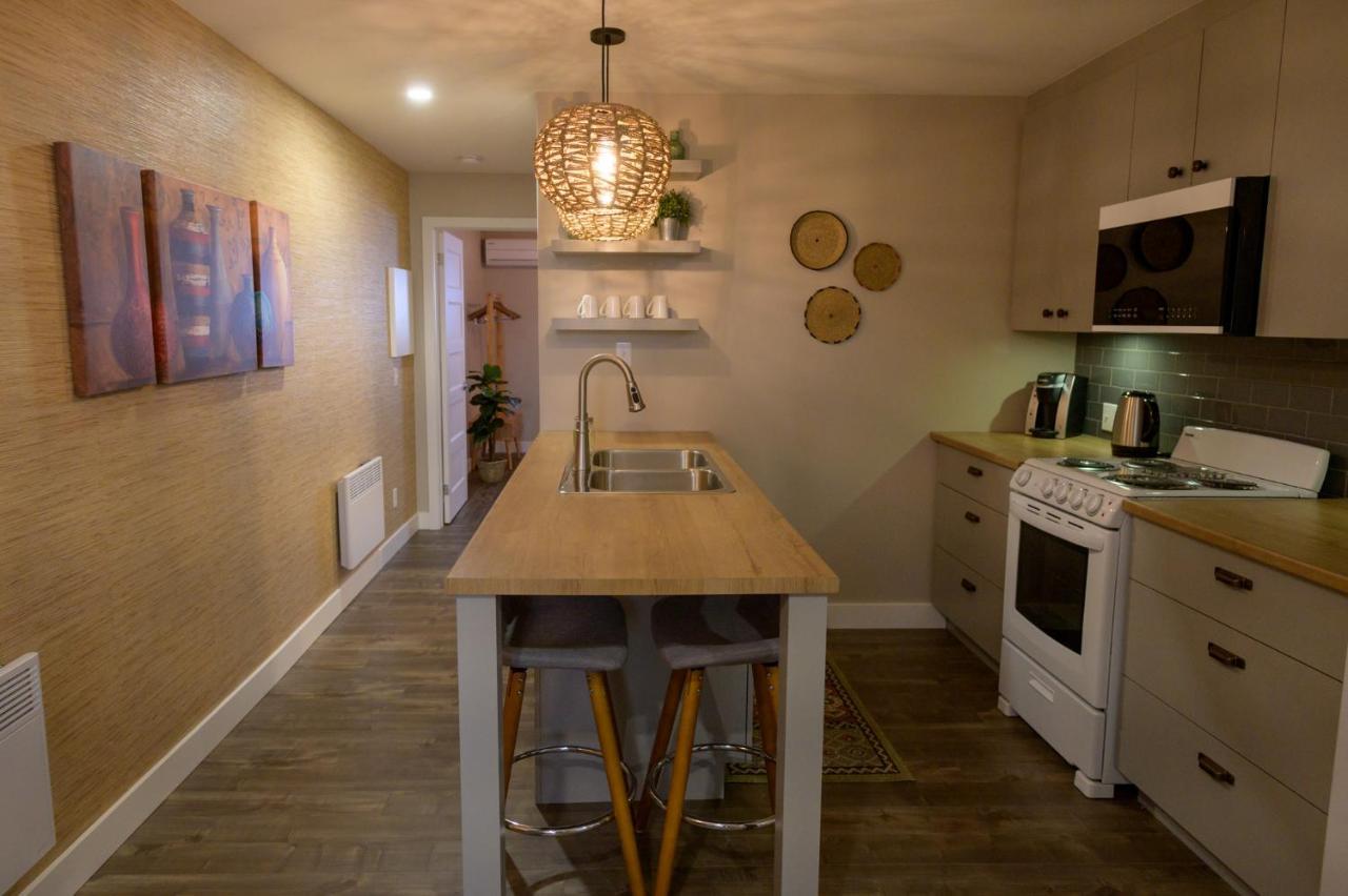 Le Court-Toit Apartment Rouyn-Noranda ภายนอก รูปภาพ